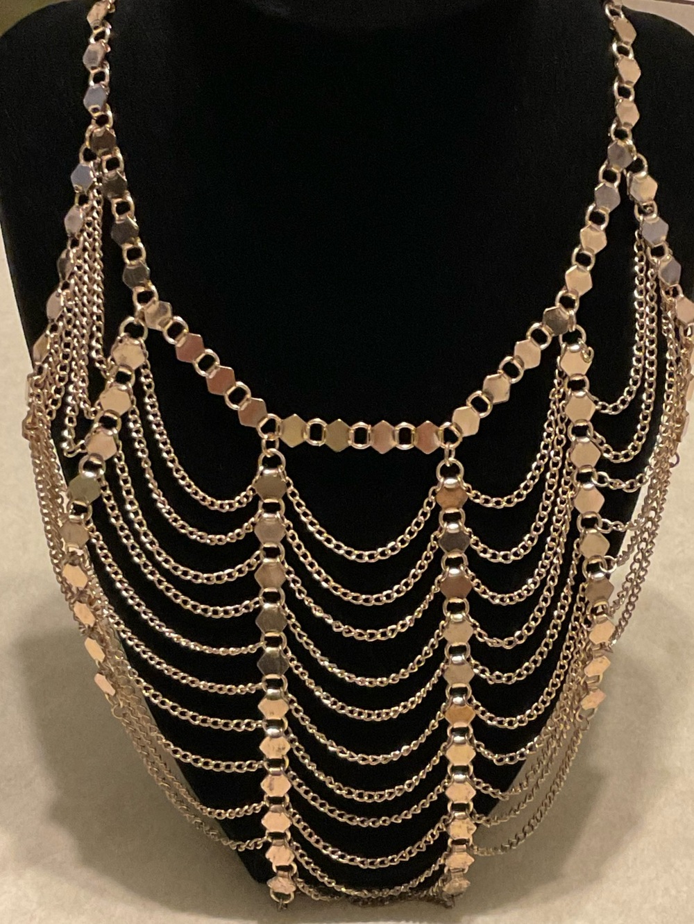 Rose Gold Chainlink Yolk Covering Necklace, webbed looking, beautiful!